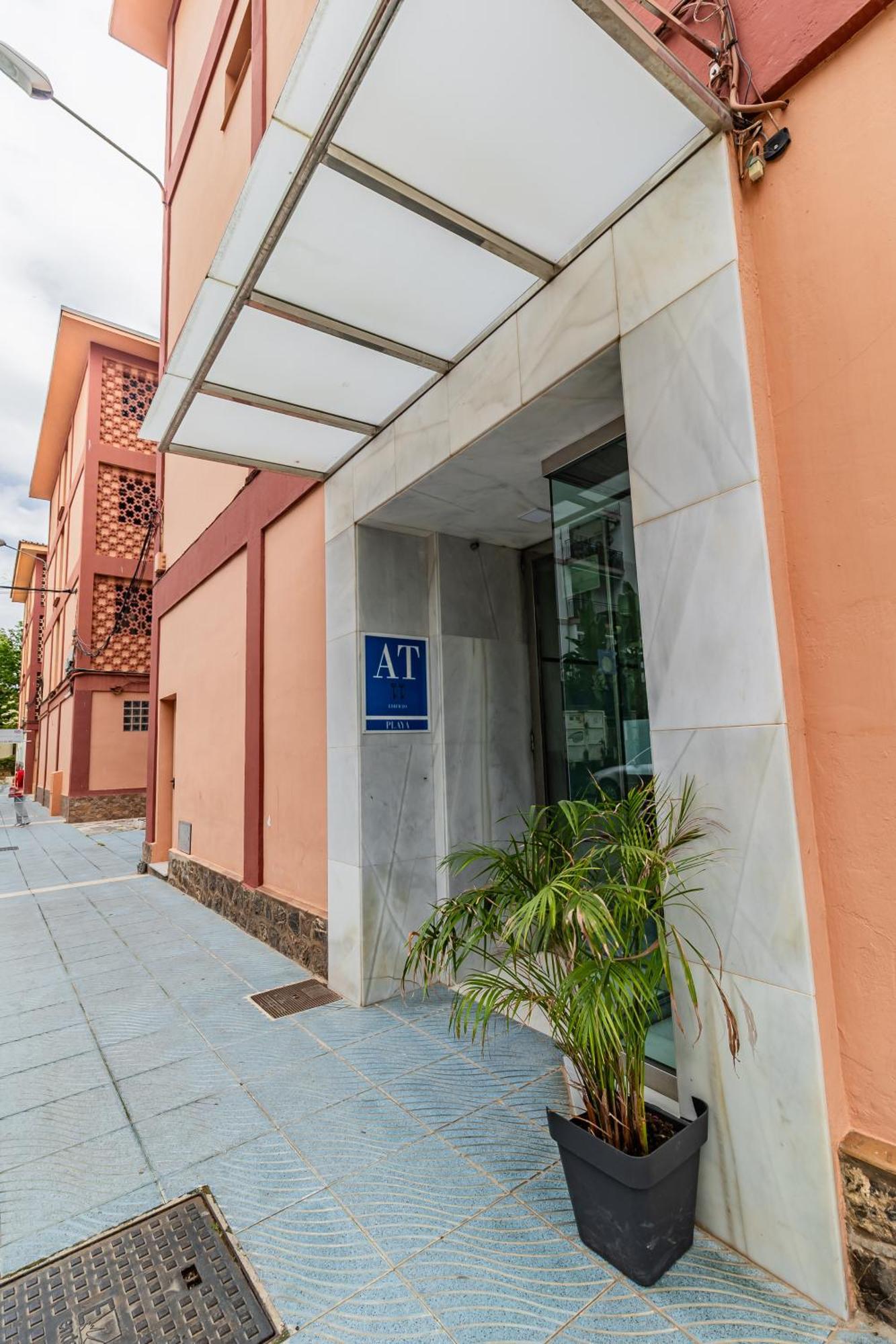 Apartamentos Turisticos Las Yucas Torre Del Mar Exterior photo