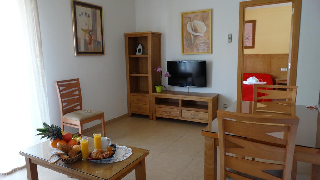 Apartamentos Turisticos Las Yucas Torre Del Mar Exterior photo